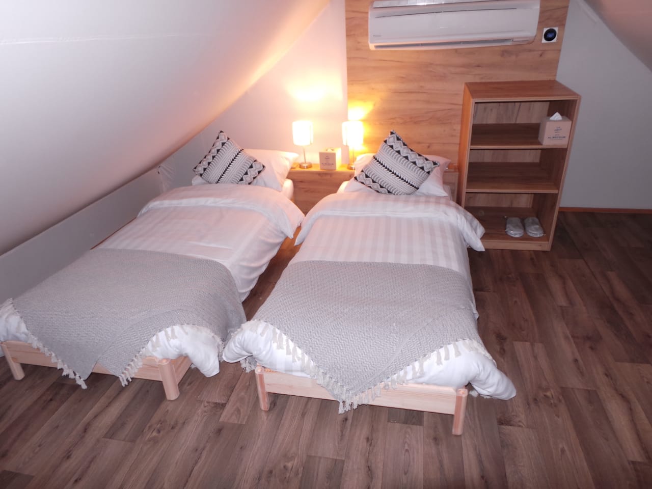 Duplex Bungalow Ollie Daze